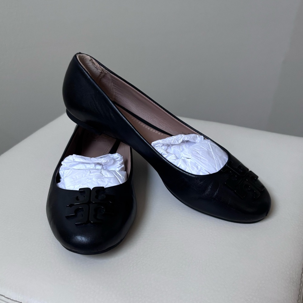 LIKE NEW Authentic {Tory Burch} Lowell 2 Ballet Flats